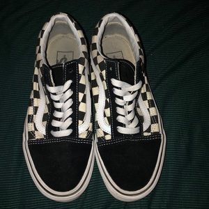 Old skool primary check black white